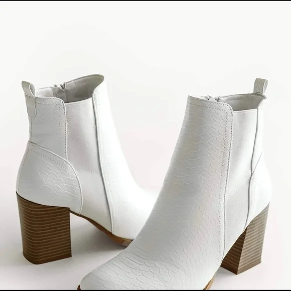Womens Leather White Heeled Booties - Picture 2 of 2